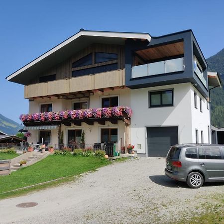 Haus Seppi Hotel Neukirchen am Großvenediger Екстериор снимка