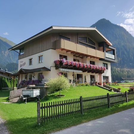 Haus Seppi Hotel Neukirchen am Großvenediger Екстериор снимка