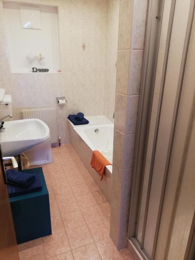 Haus Seppi Hotel Neukirchen am Großvenediger Екстериор снимка
