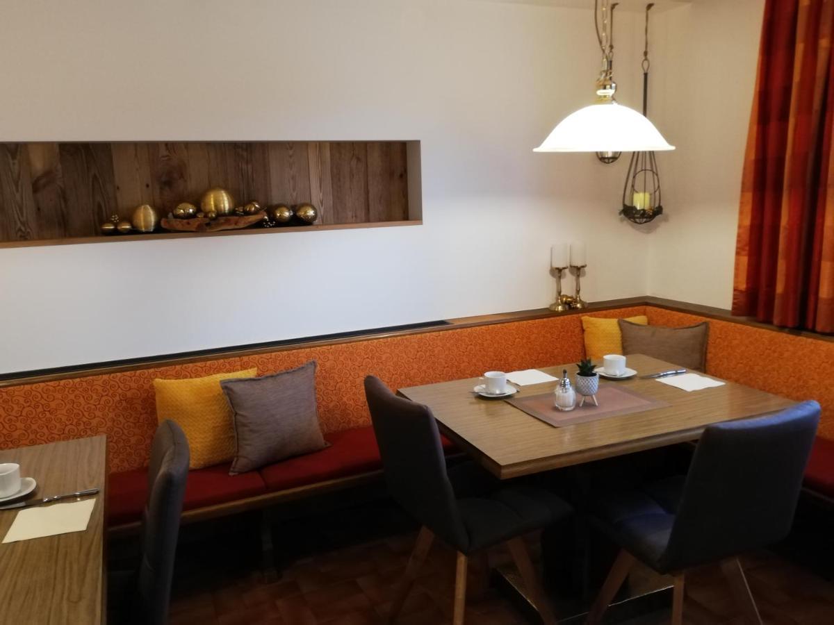 Haus Seppi Hotel Neukirchen am Großvenediger Екстериор снимка